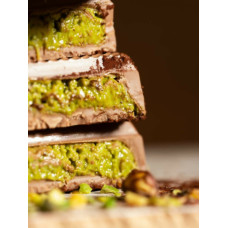 THE DUBAI SHOCOLATE BAR