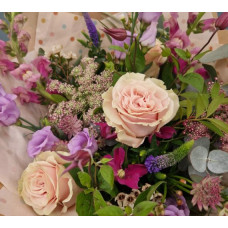  SEASON OVERSIZE BOUQUET